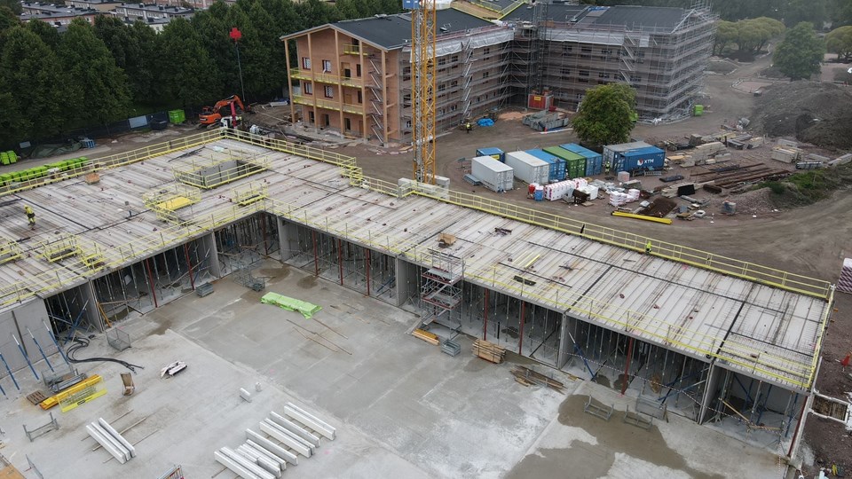 Bild på bygget av nya Kvarngärdesskolan