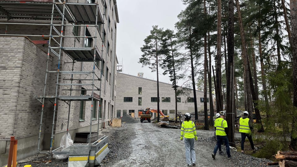 Platsbesök på byggplatsen för nya Gottsundaskolans skolgård