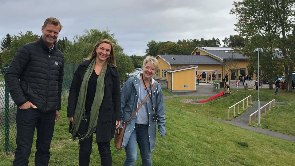 Jonas Wennman, Cecilia Brixder och Anja Korpi Kardell vid invigningen av Lövstalöts nya förskola