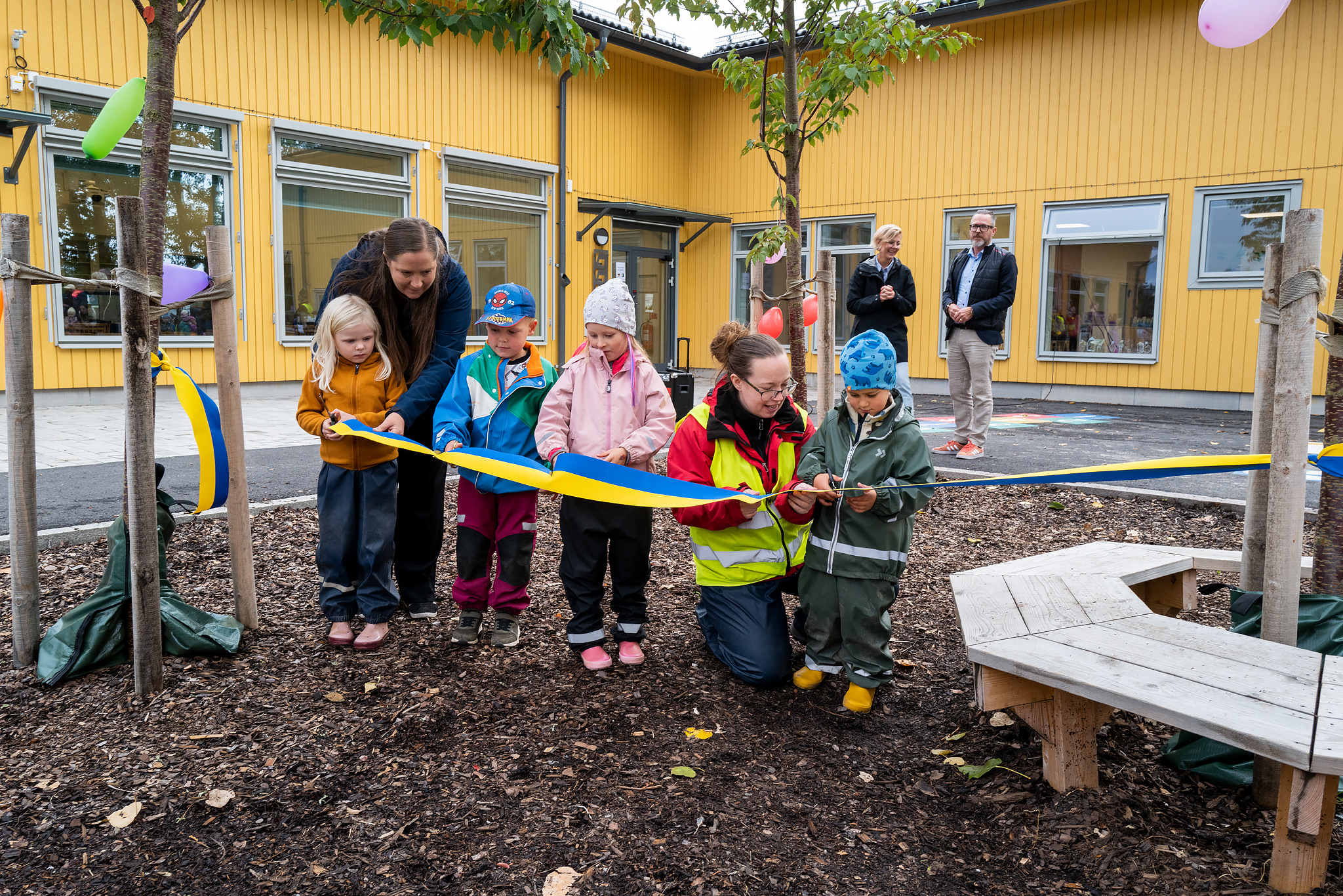 Bandklippning på Lövstalöts nya förskola.